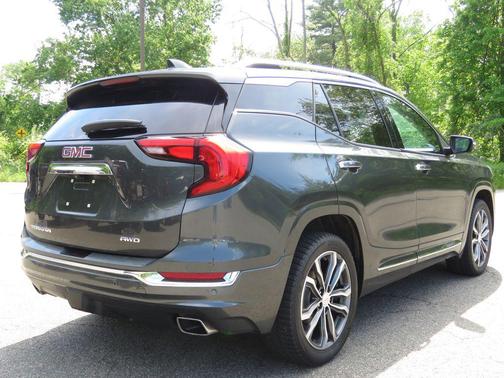 Graphite Gray Metallic 2019 GMC Terrain Denali