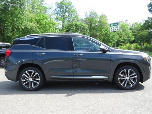 Graphite Gray Metallic 2019 GMC Terrain Denali