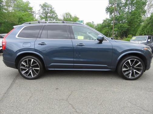 2019 Volvo XC90 T6 Momentum