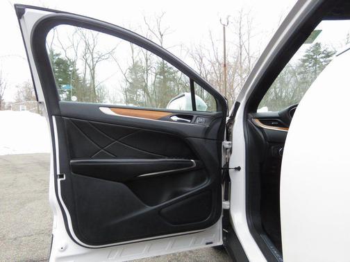 2017 Lincoln MKC Select