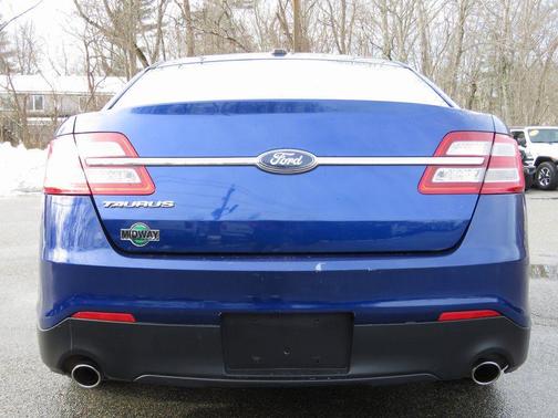 2013 Ford Taurus SE