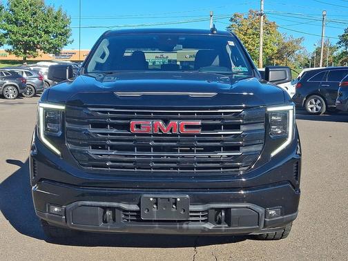 Onyx Black 2022 GMC Sierra 1500 Elevation