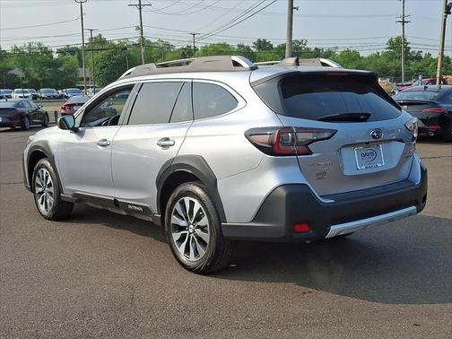 2024 Subaru Outback Touring