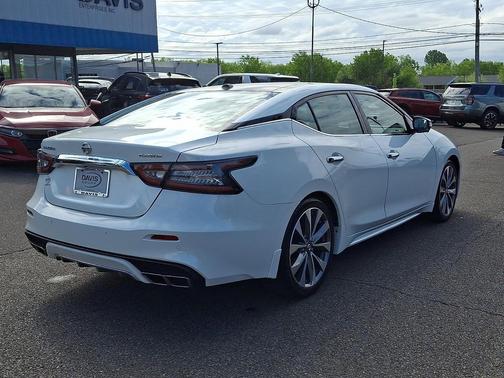 Pearl White Tricoat 2021 Nissan Maxima 3.5 Platinum