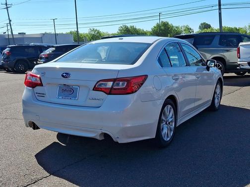 Crystal White Pearl 2015 Subaru Legacy Premium