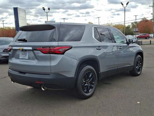 2024 Chevrolet Traverse LS