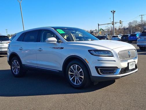 2019 Lincoln Nautilus Select
