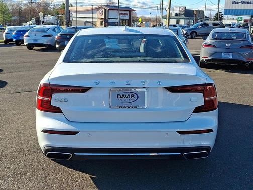 2021 Volvo S60 Recharge Plug-In Hybrid T8 Inscription