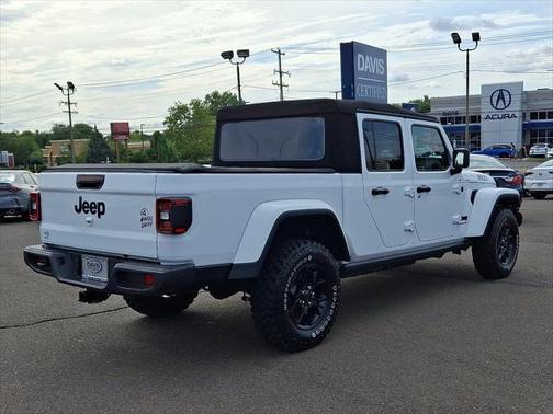 2024 Jeep Gladiator Willys