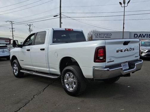 2025 RAM 2500 Big Horn Crew Cab 4x4 6'4' Box