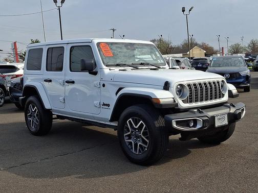 2025 Jeep Wrangler 4-Door Sahara 4x4