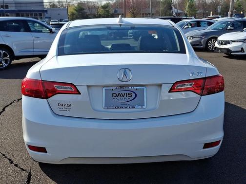 Bellanova White Pearl 2015 Acura ILX 2.0L