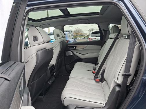 2026 Acura MDX w/Advance Package