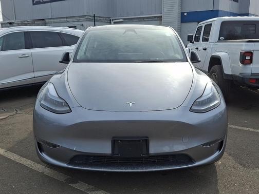 2024 Tesla Model Y Long Range Dual Motor All-Wheel Drive