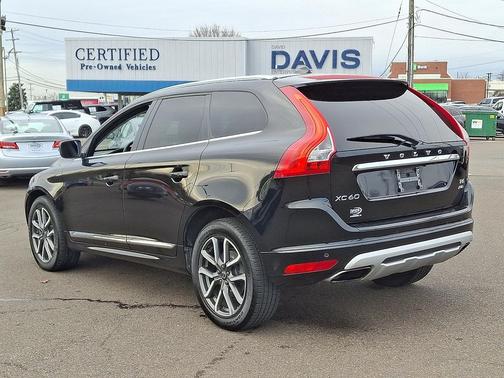 2017 Volvo XC60 T6 Dynamic