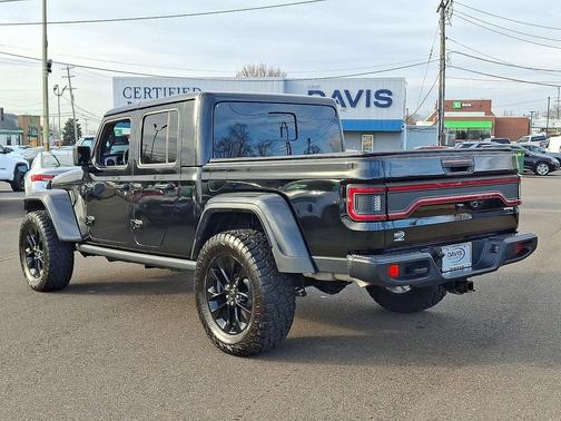 2024 Jeep Gladiator Nighthawk