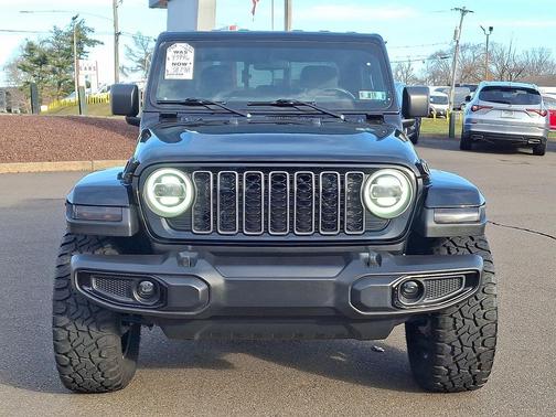 2024 Jeep Gladiator Nighthawk