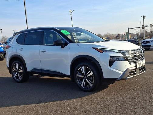 2024 Nissan Rogue SL