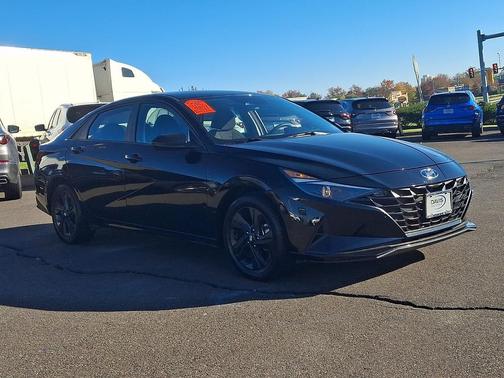 Phantom Black 2022 Hyundai ELANTRA HEV Blue