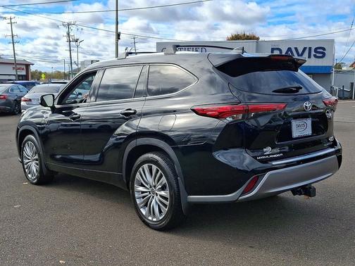 2023 Toyota Highlander Platinum