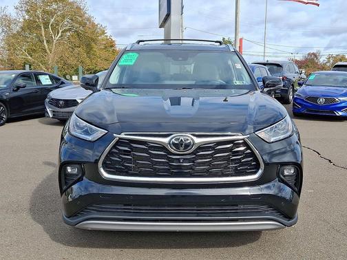 2023 Toyota Highlander Platinum