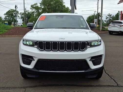 2024 Jeep Grand Cherokee Laredo