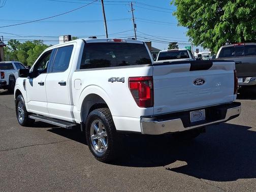 Oxford White 2025 Ford F-150 XLT