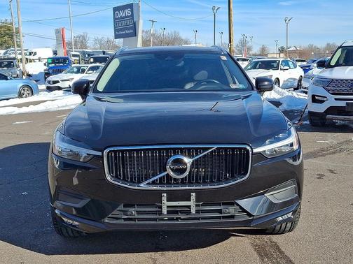 2021 Volvo XC60 T5 Momentum