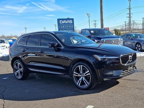 2021 Volvo XC60 T5 Momentum