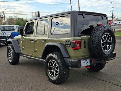 41 2025 Jeep Wrangler Rubicon