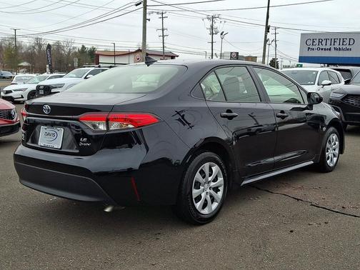 2025 Toyota Corolla Hybrid LE
