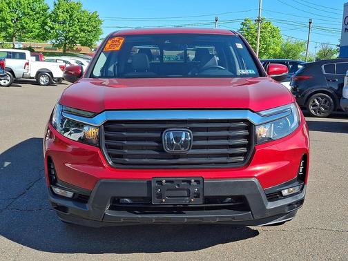 Radiant Red Metallic II 2023 Honda Ridgeline RTL