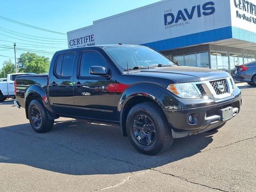 Super Black 2014 Nissan Frontier SV