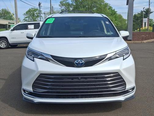 2022 Toyota Sienna Platinum 7 Passenger