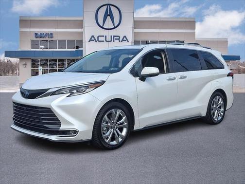 2022 Toyota Sienna Platinum 7 Passenger