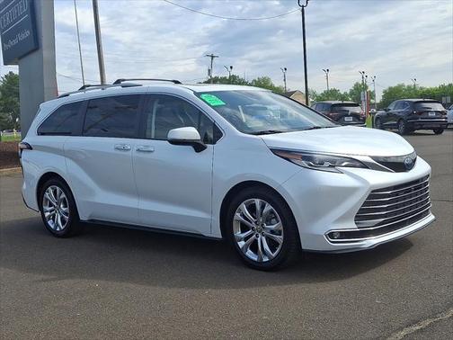 2022 Toyota Sienna Platinum 7 Passenger