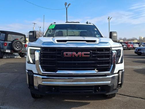 2024 GMC Sierra 2500 Pro
