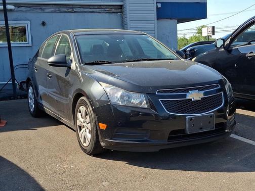 Black Granite Metallic 2014 Chevrolet Cruze LS