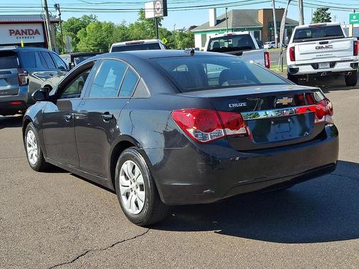 Black Granite Metallic 2014 Chevrolet Cruze LS