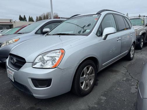 2008 Kia Rondo