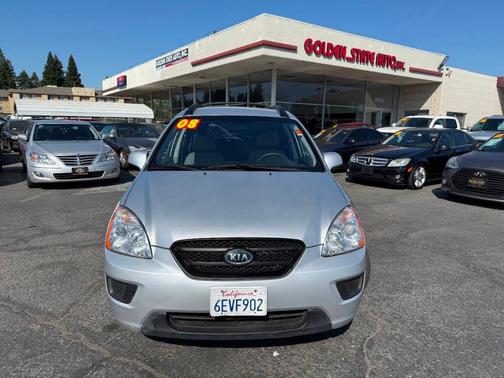 2008 Kia Rondo
