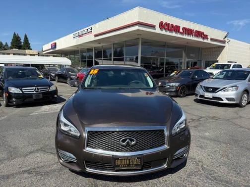 2015 INFINITI Q70 3.7