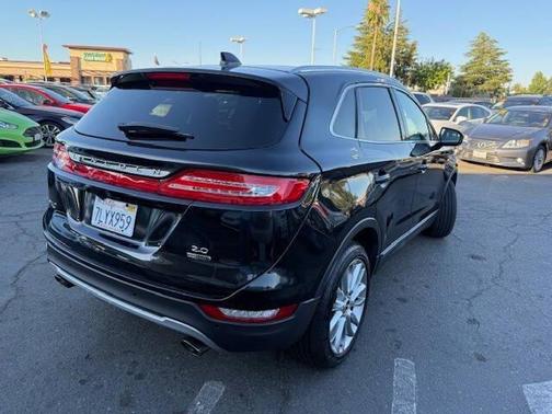 2015 Lincoln MKC Base