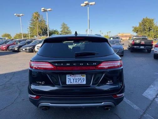 2015 Lincoln MKC Base