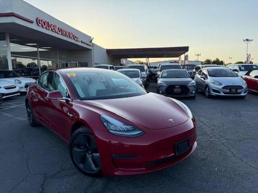 2019 Tesla Model 3 Standard Range Plus