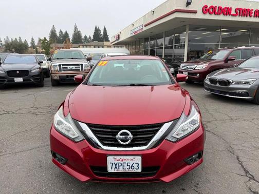 2017 Nissan Altima 2.5 SV