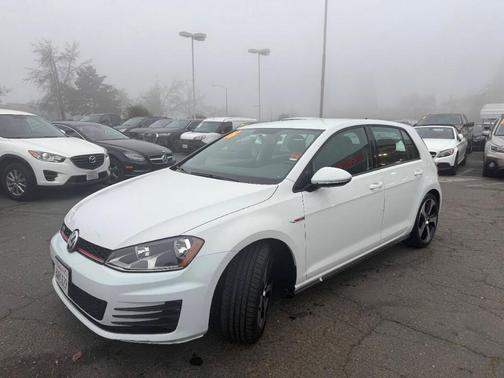 2016 Volkswagen Golf GTI S