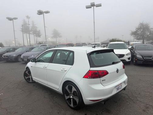 2016 Volkswagen Golf GTI S