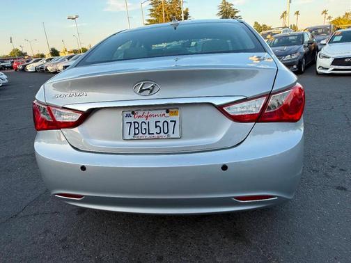 2013 Hyundai SONATA GLS