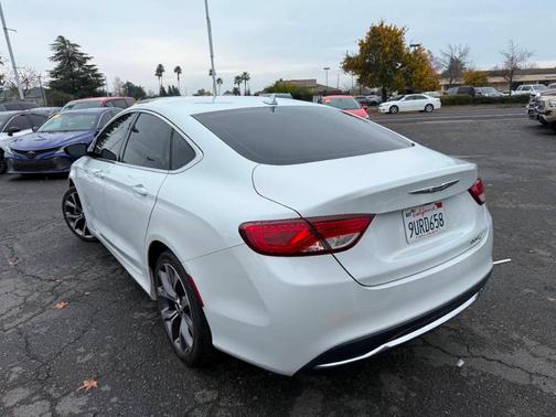 2015 Chrysler 200 C